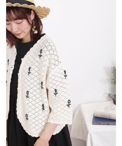 Samansa Mos2（サマンサ モスモス）の「お花モチーフVネックカーディガン（カーディガン/ボレロ・レディース・ベージュ/グリーン/ブラック/オフホワイト・F）」の16枚目の写真