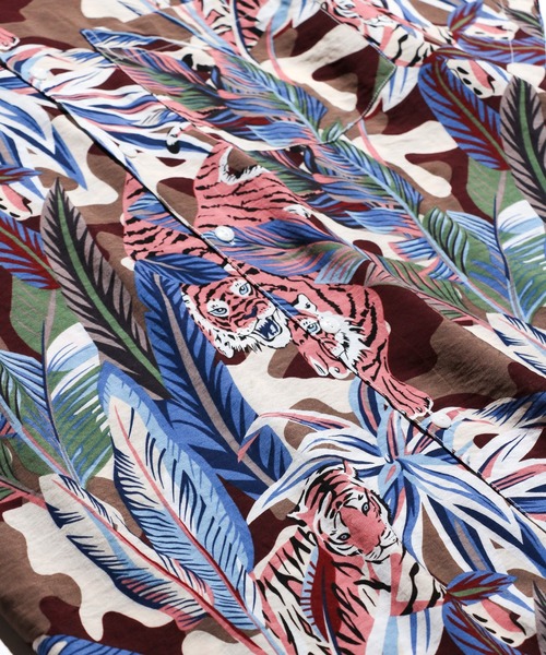 C.E.L.STORE(セルストア)の「KHAKI JUNGLE / カーキジャングル PRINTED SAFARI SHIRTS プリントサファリモチーフシャツ(シャツ/ブラウス・メンズ・マスタード/ブルー/オレンジ・MEDIUM/LARGE/X-SMALL)」の18枚目の写真
