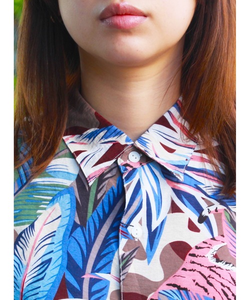 C.E.L.STORE(セルストア)の「KHAKI JUNGLE / カーキジャングル PRINTED SAFARI SHIRTS プリントサファリモチーフシャツ(シャツ/ブラウス・メンズ・マスタード/ブルー/オレンジ・MEDIUM/LARGE/X-SMALL)」の9枚目の写真