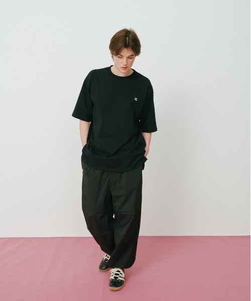KACCO(カッコ)の「《ユニセックスアイテム》HEAVY WEIGHT BIG T-SHIRTS / 刺繍入りヘビーウェイトビックTシャツ(Tシャツ/カットソー・メンズ・ホワイト/ネイビー/ブラック・LARGE/MEDIUM/SMALL)」の4枚目の写真