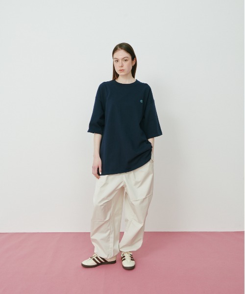 KACCO(カッコ)の「《ユニセックスアイテム》HEAVY WEIGHT BIG T-SHIRTS / 刺繍入りヘビーウェイトビックTシャツ(Tシャツ/カットソー・メンズ・ホワイト/ネイビー/ブラック・LARGE/MEDIUM/SMALL)」の6枚目の写真