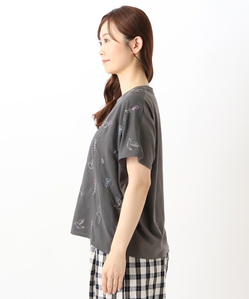 one'sterrace(ワンズテラス)の「刺繍フレンチスリーブプルオーバー フローラバード(Tシャツ/カットソー・レディース・グレー系その他7/アイボリー系8/ブルー系その他7・00)」の17枚目の写真