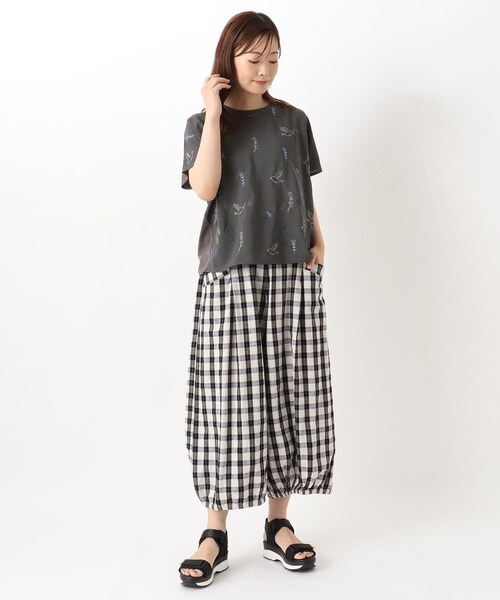 one'sterrace(ワンズテラス)の「刺繍フレンチスリーブプルオーバー フローラバード(Tシャツ/カットソー・レディース・グレー系その他7/アイボリー系8/ブルー系その他7・00)」の4枚目の写真