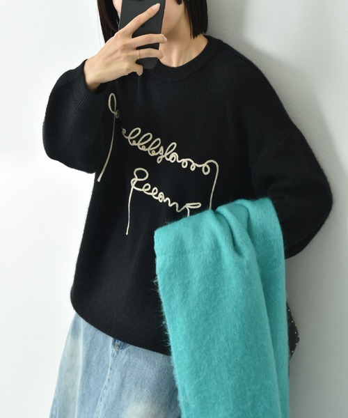 INTERPLANET(インタープラネット)の「テープ刺繍ロゴニットプルオーバー(ニット/セーター・レディース・ブラック/ベージュ・FREE)」の4枚目の写真