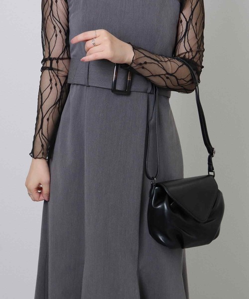 Lace Ladies（レースレディース）の「トライアングル フラップ コンパクト ショルダーバッグ（ショルダーバッグ・レディース・ブラック/アイボリー・FREE）」の12枚目の写真