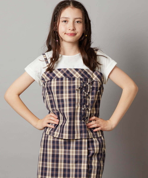 a.v.v（アーヴェヴェ）の「[100-130]【セットアップ対応】レースアップドッキングTシャツ（シャツ/ブラウス・キッズ・ダークインディゴブルー/ネイビー・100/110/120/130）」の14枚目の写真