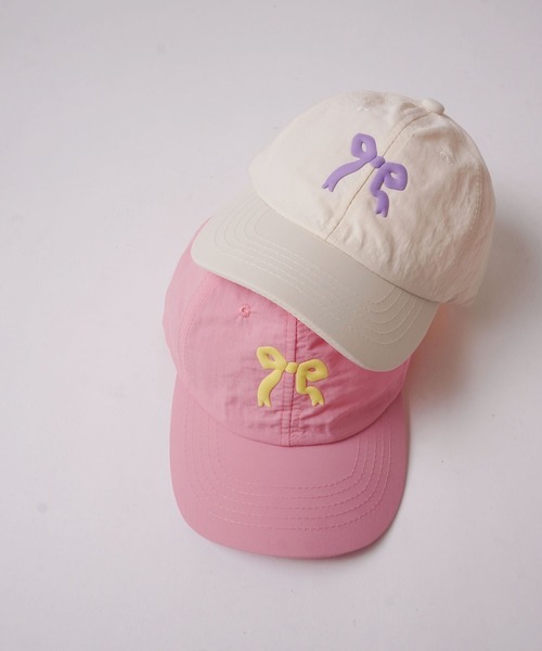 Bambin（ボンバン）の「【 Bambin / ボンバン 】 リボン デザイン カラー キャップ（キャップ・キッズ・アイボリー/エメラルド/ピンク/ダークベージュ/パープル/イエロー・FREE）」の2枚目の写真