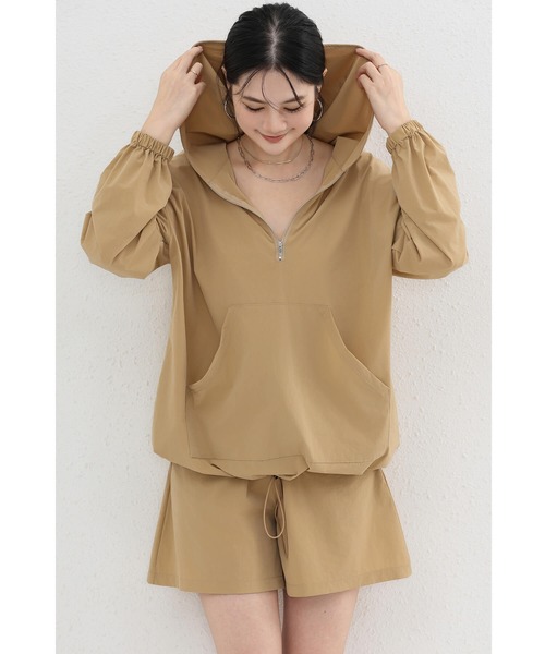 ■韓国■ ラッシュガード パッド付 ジップアップ＆ハーフパンツ ☆送料・関税込☆MLB☆Basic Crop Zip-up Rash Guard☆ (MLB