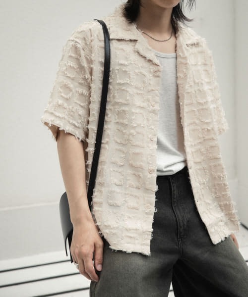 SENSE OF PLACE by URBAN RESEARCH（センスオブプレイスバイアーバンリサーチ）の「フリンジオープンカラーシャツ(5分袖)（シャツ/ブラウス・メンズ・パープル/アイボリー/ブラック・LARGE/MEDIUM）」の2枚目の写真