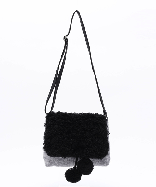 HAKKA KIDS（ハッカキッズ）の「モヘアボンボン付ポシェット（ハンドバッグ・キッズ・グレー/キナリ・FREE）」の2枚目の写真
