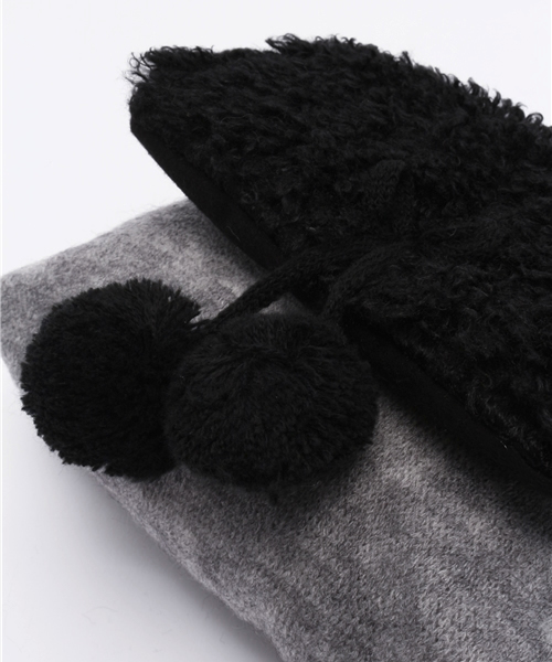 HAKKA KIDS（ハッカキッズ）の「モヘアボンボン付ポシェット（ハンドバッグ・キッズ・グレー/キナリ・FREE）」の3枚目の写真