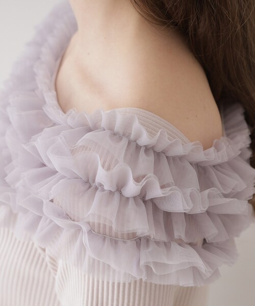 couture brooch(クチュールブローチ)の「◆【アンチピリング・マシンウォッシャブル・オトナ可愛い】チュールフリルテレコトップス(Tシャツ/カットソー・レディース・ライトグレー/ブラック・38/40/42)」の4枚目の写真