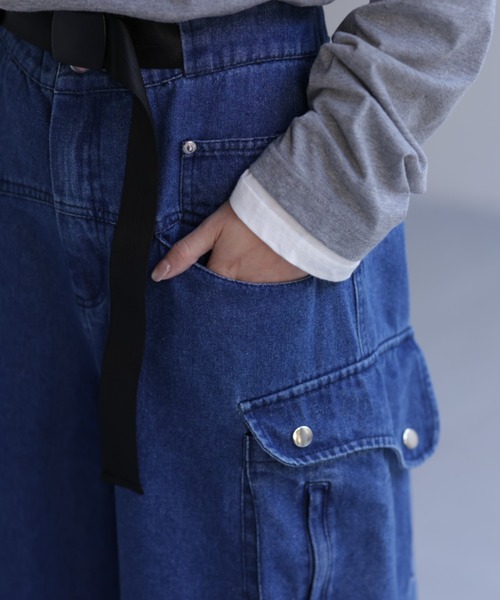 HUG.U(ハグユー)の「デニムカーゴパンツ(デニムパンツ・レディース・ブラック/ブルー・FREE)」の17枚目の写真