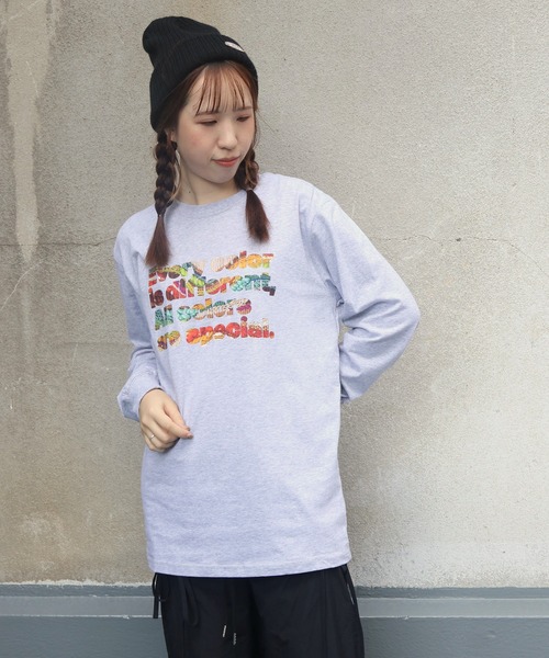 UNIT CHEST（ユニットチェスト）の「【UNIT CHEST】unique unisex long sleeve T-shirt/ユニークユニセックス  コラボロンT  Colorful Weaving by ayumin/FiberArt（Tシャツ/カットソー・レディース・ホワイト系その他/ホワイト/杢グレー・L/M/S）」の22枚目の写真