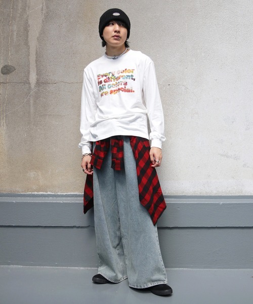 UNIT CHEST（ユニットチェスト）の「【UNIT CHEST】unique unisex long sleeve T-shirt/ユニークユニセックス  コラボロンT  Colorful Weaving by ayumin/FiberArt（Tシャツ/カットソー・レディース・ホワイト系その他/ホワイト/杢グレー・L/M/S）」の5枚目の写真