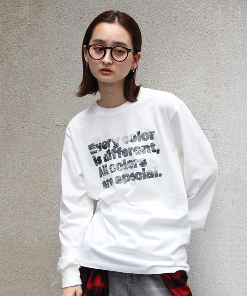 UNIT CHEST（ユニットチェスト）の「【UNIT CHEST】unique unisex long sleeve T-shirt/ユニークユニセックス  コラボロンT  Colorful Weaving by ayumin/FiberArt（Tシャツ/カットソー・レディース・ホワイト系その他/ホワイト/杢グレー・L/M/S）」の21枚目の写真