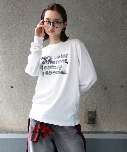 UNIT CHEST（ユニットチェスト）の「【UNIT CHEST】unique unisex long sleeve T-shirt/ユニークユニセックス  コラボロンT  Colorful Weaving by ayumin/FiberArt（Tシャツ/カットソー・レディース・ホワイト系その他/ホワイト/杢グレー・L/M/S）」の20枚目の写真