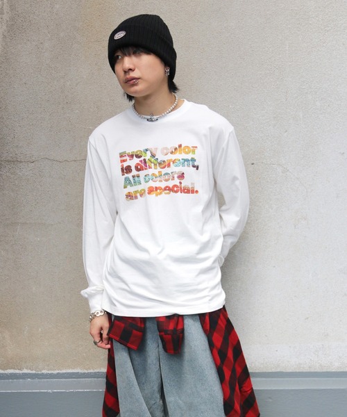 UNIT CHEST（ユニットチェスト）の「【UNIT CHEST】unique unisex long sleeve T-shirt/ユニークユニセックス  コラボロンT  Colorful Weaving by ayumin/FiberArt（Tシャツ/カットソー・レディース・ホワイト系その他/ホワイト/杢グレー・L/M/S）」の4枚目の写真