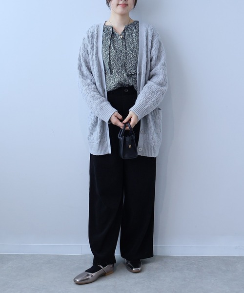 leswel（レスウェル）の「【L～5L 大きいサイズ】変わり編みVネックミドル丈カーディガン（カーディガン/ボレロ・レディース・チャコールグレー/ブルー/ライトグレー・L/LL/4L/5L/3L）」の16枚目の写真