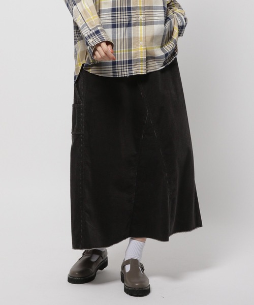 niko and...（ニコアンド）の「ホニョコールペインタースカート（スカート・レディース・アイボリー/チャコール/グリーン・LARGE/MEDIUM）」の2枚目の写真