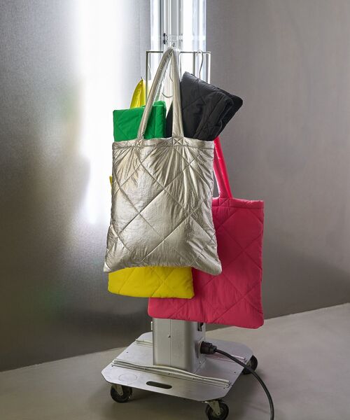 AMERICAN HOLIC（アメリカンホリック）の「キルティングBAG（トートバッグ・レディース・グリーン/ピンク/イエロー/ブラック/シルバー・FREE）」の14枚目の写真