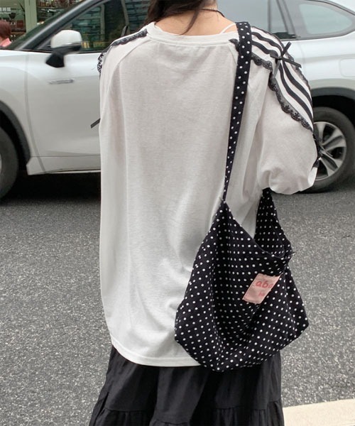 Mayree(メイリー)の「【Mayree】リボン レース サイドライン カットソー(Tシャツ/カットソー・レディース・ネイビー/ホワイト/ブラック・MEDIUM/LARGE/X-LARGE/SMALL)」の10枚目の写真