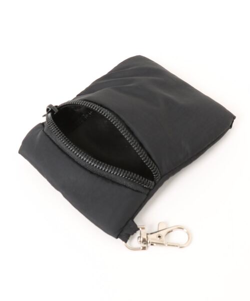 nemne store(ネンネストア)の「《Delfy》ミニポーチ付きショルダーバック(ボディバッグ/ウエストポーチ・レディース・アイボリー/ブラック・フリー)」の16枚目の写真