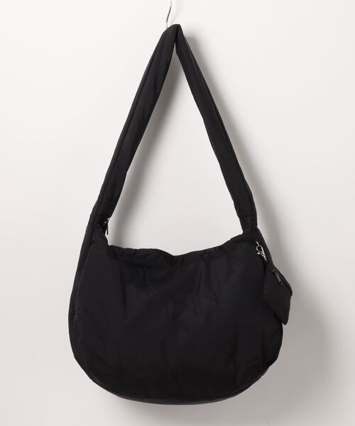 nemne store(ネンネストア)の「《Delfy》ミニポーチ付きショルダーバック(ボディバッグ/ウエストポーチ・レディース・アイボリー/ブラック・フリー)」の12枚目の写真