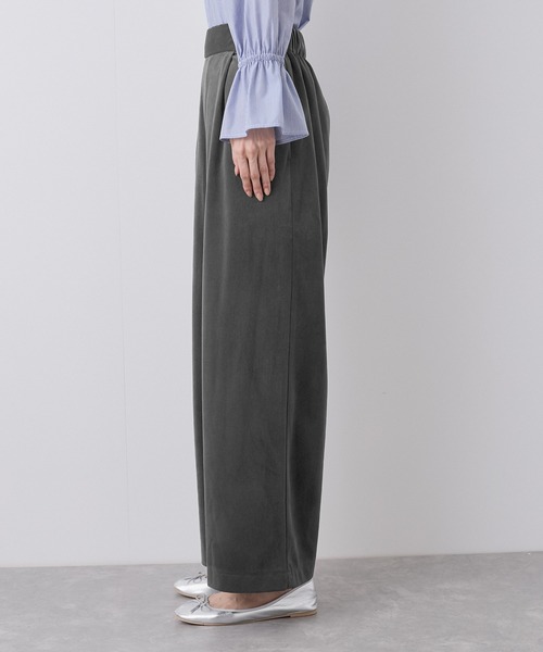 ROPE' PICNIC（ロペピクニック）の「ベロアコーデュロイイージーワイドパンツ（その他パンツ・レディース・ダークブラウン/チャコールグレー/オフホワイト・36/38/40）」の21枚目の写真