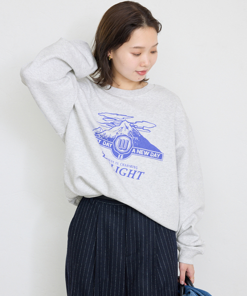 SCREEN STARS（スクリーンスターズ）の「SCREEN STARS SLOBE別注 ロゴスウェット 2423-090SSBTSL（スウェット・レディース・チャコールグレー/ライトグレー/ブルー/アイボリー・FREE）」の16枚目の写真