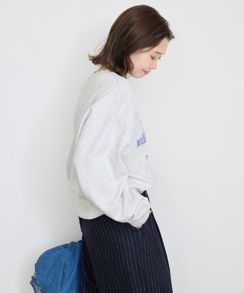 SCREEN STARS（スクリーンスターズ）の「SCREEN STARS SLOBE別注 ロゴスウェット 2423-090SSBTSL（スウェット・レディース・チャコールグレー/ライトグレー/ブルー/アイボリー・FREE）」の17枚目の写真
