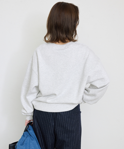 SCREEN STARS（スクリーンスターズ）の「SCREEN STARS SLOBE別注 ロゴスウェット 2423-090SSBTSL（スウェット・レディース・チャコールグレー/ライトグレー/ブルー/アイボリー・FREE）」の18枚目の写真