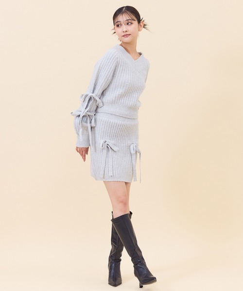 REDYAZEL(レディアゼル)の「【セットアップ可能】ラメスパンコールニットミニスカート(スカート・レディース・ライトグレー/ベージュ/ブルー・FREE)」の16枚目の写真