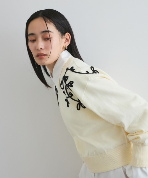 VIS（ビス）の「リーフコード刺繍ニットプルオーバー（ニット/セーター・レディース・ホワイト/ライトグレー/ネイビー・FREE）」の2枚目の写真