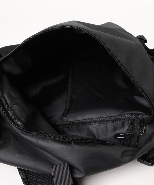ammy.（エイミードット）の「【 ammy. / エイミードット 】  ワンショルダー ナイロン ボディバッグパック（バックパック/リュック・レディース・ブラック系/ホワイト系・FREE）」の4枚目の写真