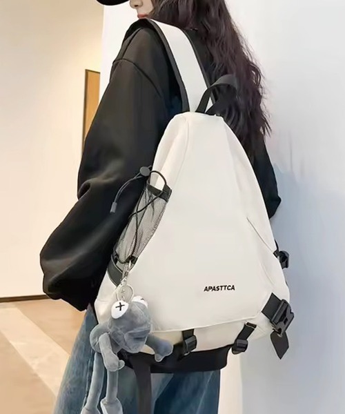 ammy.（エイミードット）の「【 ammy. / エイミードット 】  ワンショルダー ナイロン ボディバッグパック（バックパック/リュック・レディース・ブラック系/ホワイト系・FREE）」の2枚目の写真