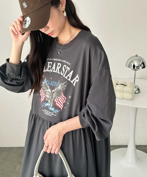 FIRST MOOD（ファーストムード）の「《FIRSTMOODコラボ》ピグメント風グラフィックティアードワンピ―ス（ワンピース・レディース・チャコールグレー/チャコール/グレー系その他・LARGE/MEDIUM）」の13枚目の写真