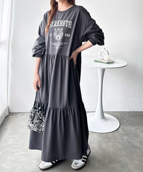FIRST MOOD（ファーストムード）の「《FIRSTMOODコラボ》ピグメント風グラフィックティアードワンピ―ス（ワンピース・レディース・チャコールグレー/チャコール/グレー系その他・LARGE/MEDIUM）」の6枚目の写真