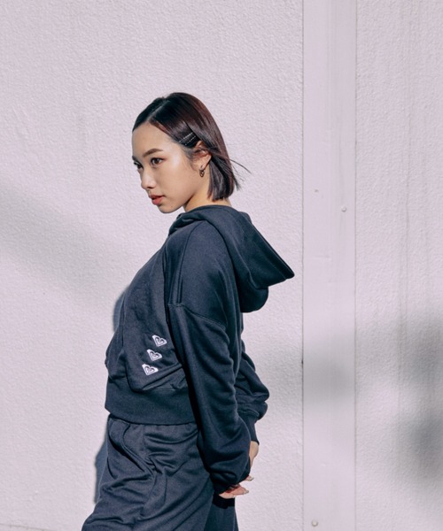 ROXY(ロキシー)の「TRIPLE CHAKRA/ロキシージップアップパーカー(スウェット・レディース・ホワイト/レッド/ブラック・SMALL/LARGE/MEDIUM)」の18枚目の写真