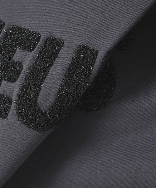 B.C STOCK(ベーセーストック)の「《追加》ラメサガラ刺繍ロングスリーブ裏毛スウェット(スウェット・レディース・ブラック系その他/グレー・FREE)」の4枚目の写真