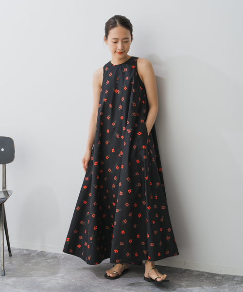 Spick & Span（スピックアンドスパン）の「Higuchi *S フラワープリントワンピース（ワンピース・レディース・マルチ・36/38）」の6枚目の写真