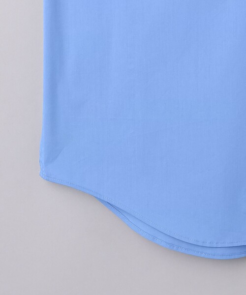 UNITED ARROWS(ユナイテッドアローズ)の「バックオープン レギュラーカラーシャツ(シャツ/ブラウス・レディース・ホワイト/コバルトブルー・FREE)」の17枚目の写真