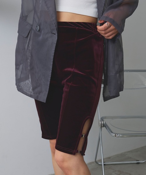 ELLEgirl（エルガール）の「ベロアハーフレギンス【ELLEgirl/エルガール】（その他パンツ・レディース・ブラック/バーガンディー・FREE）」の7枚目の写真