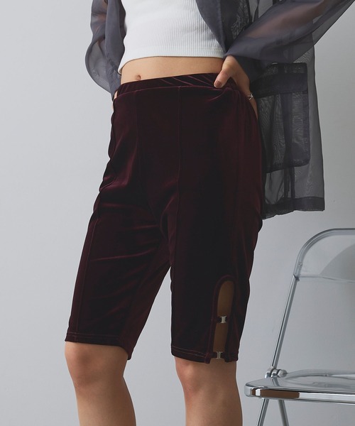 ELLEgirl（エルガール）の「ベロアハーフレギンス【ELLEgirl/エルガール】（その他パンツ・レディース・ブラック/バーガンディー・FREE）」の9枚目の写真