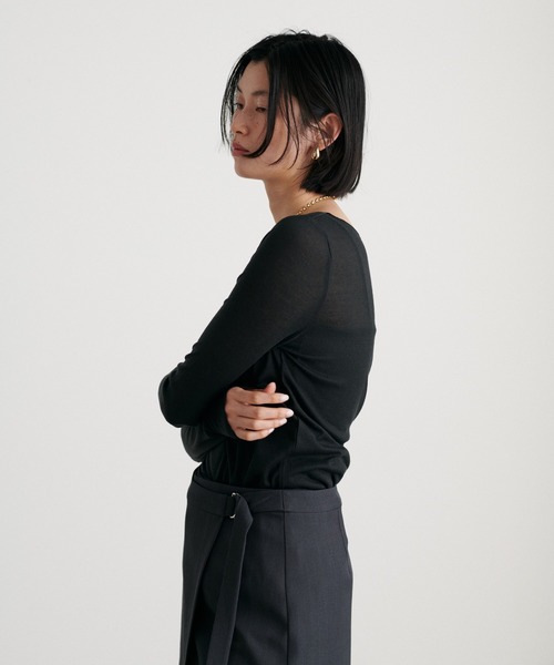 LARUTA（ラルータ）の「【LARUTA】［Web限定］とろみシアーロンT（Tシャツ/カットソー・レディース・オフホワイト/ライトグレー/イエロー/スミクロ・FREE）」の17枚目の写真