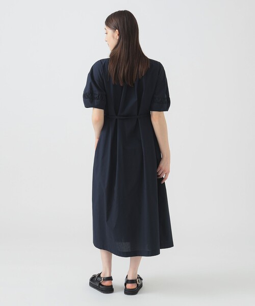 B:MING by BEAMS（ビーミングバイビームス）の「袖ギャザー ワンピース（S～M）【洗濯可・イージーケア】（シャツワンピース・レディース・オフホワイト/ネイビー/サックスブルー・MEDIUM/SMALL）」の12枚目の写真