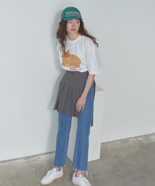 THEATRE PRODUCTS（シアタープロダクツ）の「【THEATRE PRODUCTS ｜ Shiomi Wadaコラボ】プリントTシャツ フラワー/ネコ（Tシャツ/カットソー・レディース・ブラック/ホワイト系2/ブルー/ホワイト・FREE）」の17枚目の写真