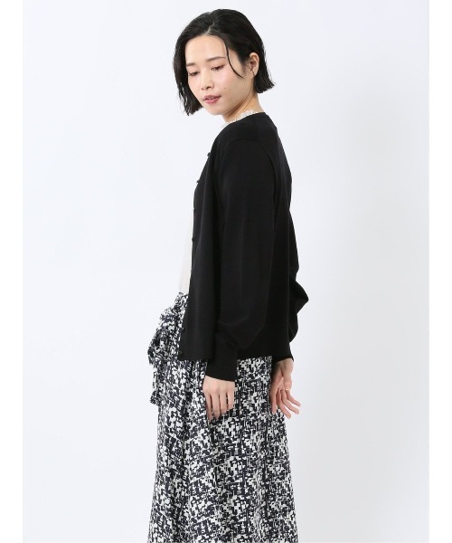 m.f.editorial（エムエフエディトリアル）の「【ストレッチ UVカット 静電気防止 アンチピリング ウォッシャブル】m.f.エディトリアル レディース クルー ニットカーディガン（カーディガン/ボレロ・レディース・グレー/ブラック・MEDIUM/LARGE）」の12枚目の写真