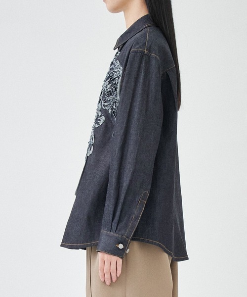 TAAKK（ターク）の「【TAAKK/ターク】DENIM SHIRTS/デニムシャツ（シャツ/ブラウス・レディース・ブラック/ダークインディゴブルー・1/2）」の8枚目の写真