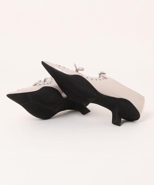 Bella lume（ベッラルーメ）の「【NK】【it】【Bella Lume(ベッラルーメ)】アイレットパンプス（パンプス・レディース・アイボリー/ブラック/レッド・MEDIUM/LARGE/SMALL）」の4枚目の写真